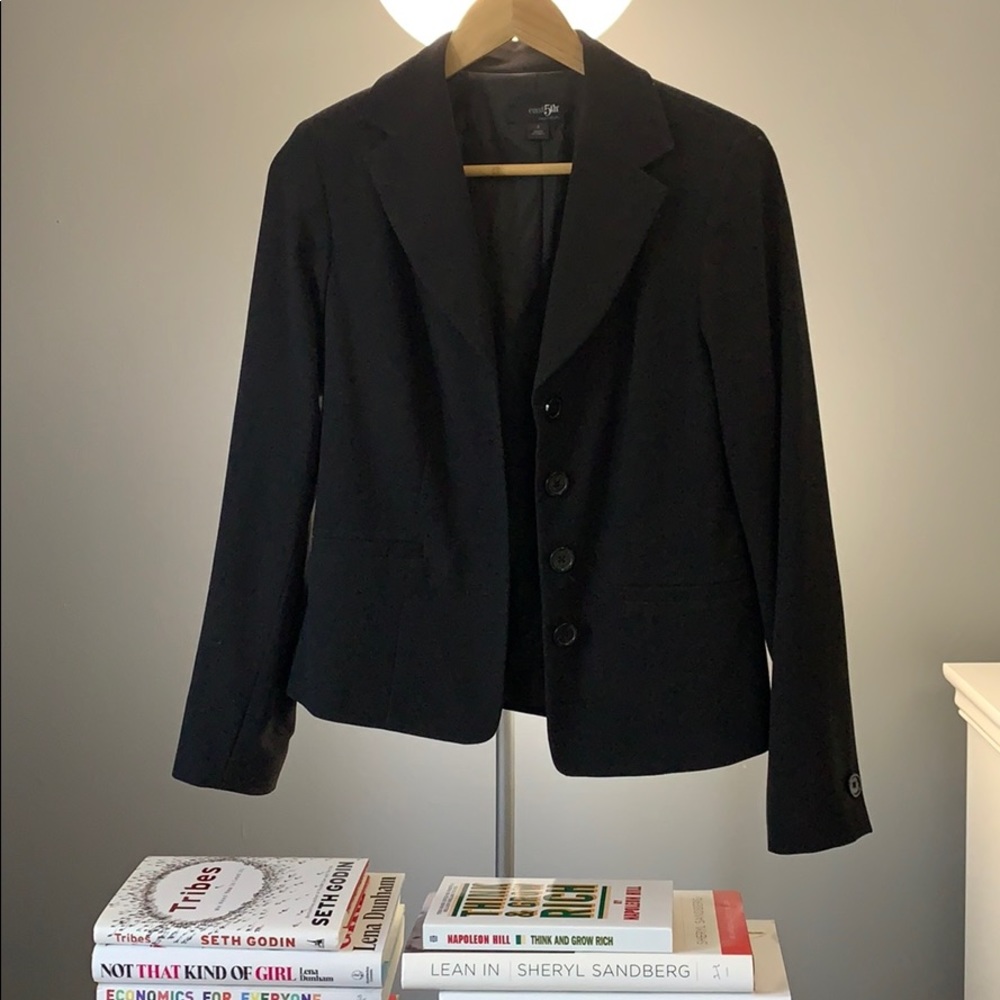 👩🏻‍💼 Classic Black Power Blazer + Shoulder Pads